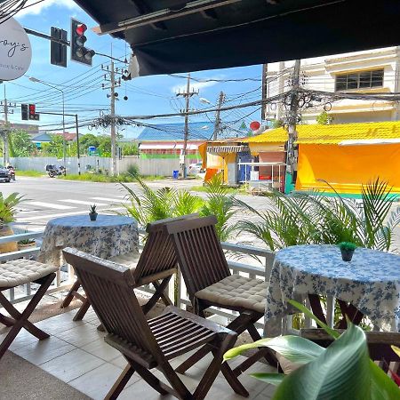 Enjoy'S Beach House & Cafe' Ban Karon Exterior foto